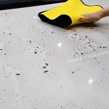 Premium 650 GSM Microfiber Drying Towel – Super Absorbent & Scratch-Free